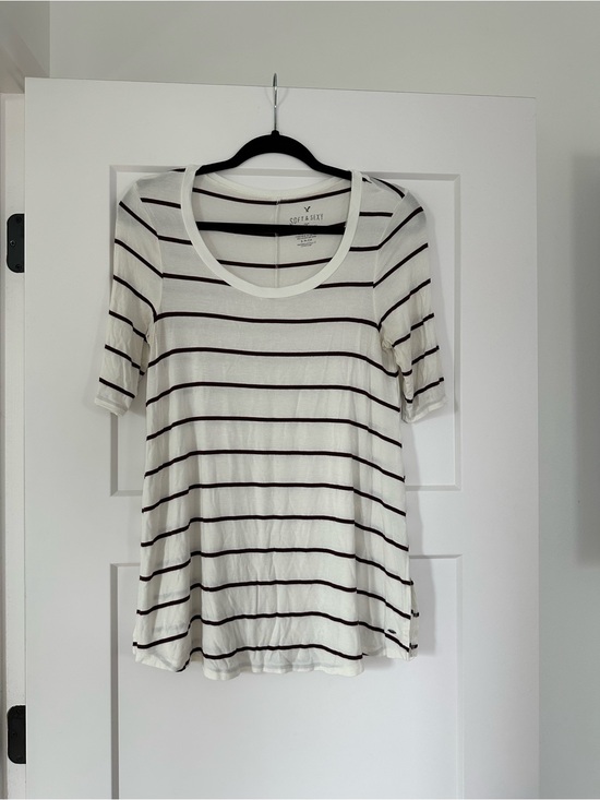 American Eagle Outfitters Tops - American Eagle Outfitters White Tee with Dark Maroon Stripes